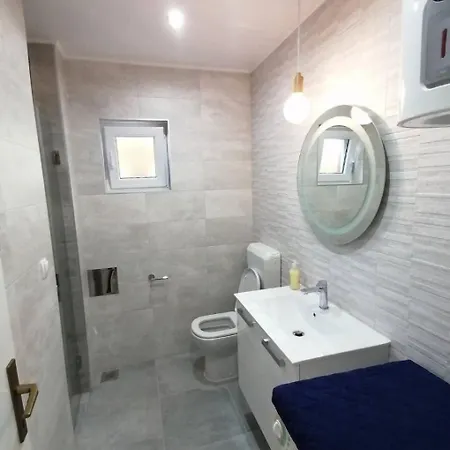Anka - With Free Parking Apartmán Kaštela