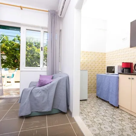 Anka - With Free Parking Apartmán