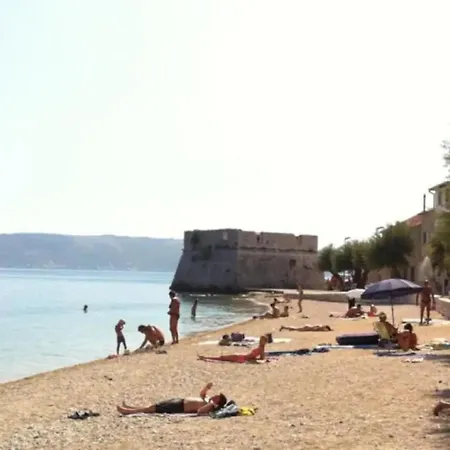 Anka - With Free Parking Apartmán Kaštela